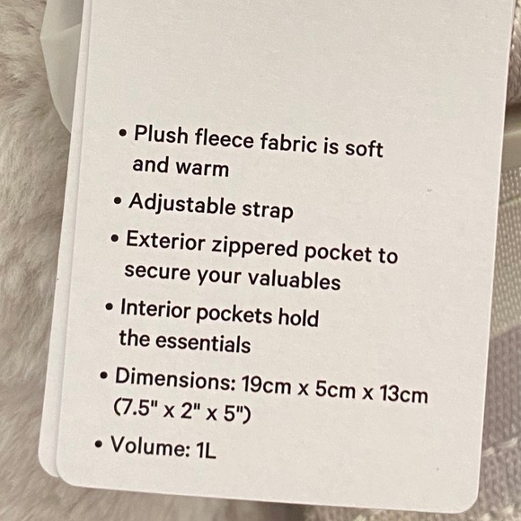NWT LULULEMON EVERYWHERE BELT BAG PLUSH FLEECE BONE/SILVER 1L - Picture 4 of 8
